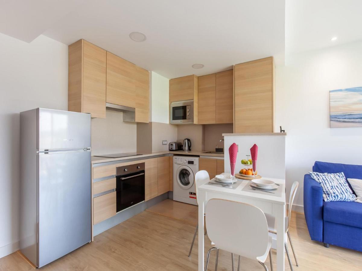 Belvilla By Oyo Modern Apartment In パラモス エクステリア 写真