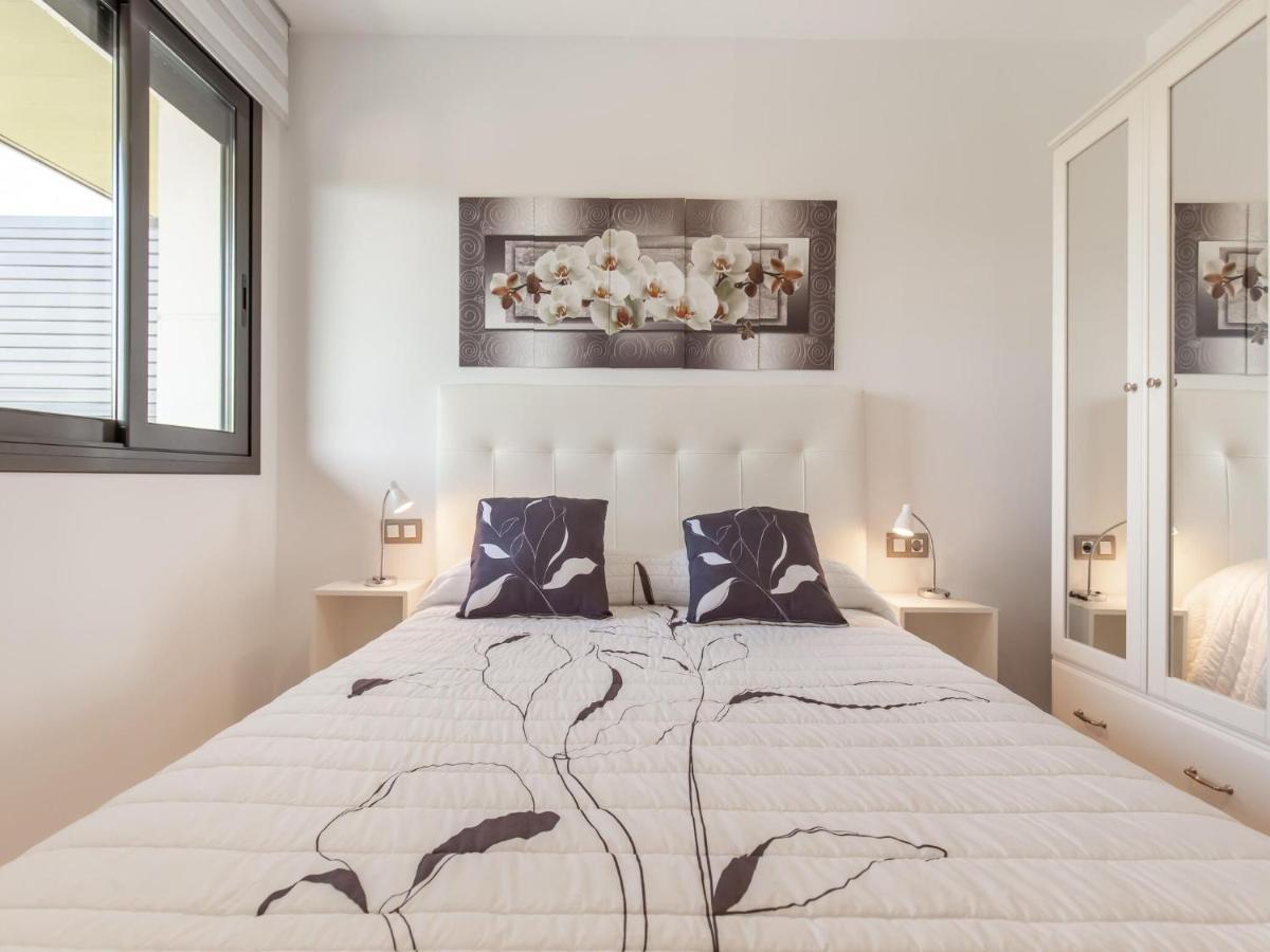Belvilla By Oyo Modern Apartment In パラモス エクステリア 写真